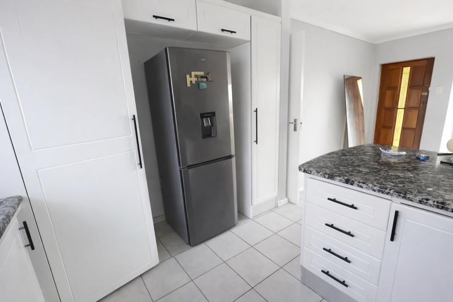 2 Bedroom Property for Sale in Beacon Bay Eastern Cape